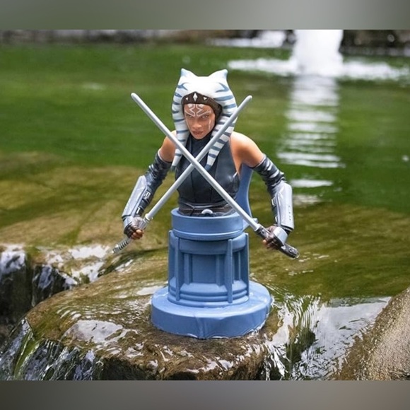 Star Wars - Exquisite Gaming -Rebels - Ahsoka Tano Phone/Controller Stand/Holder - Picture 2 of 9